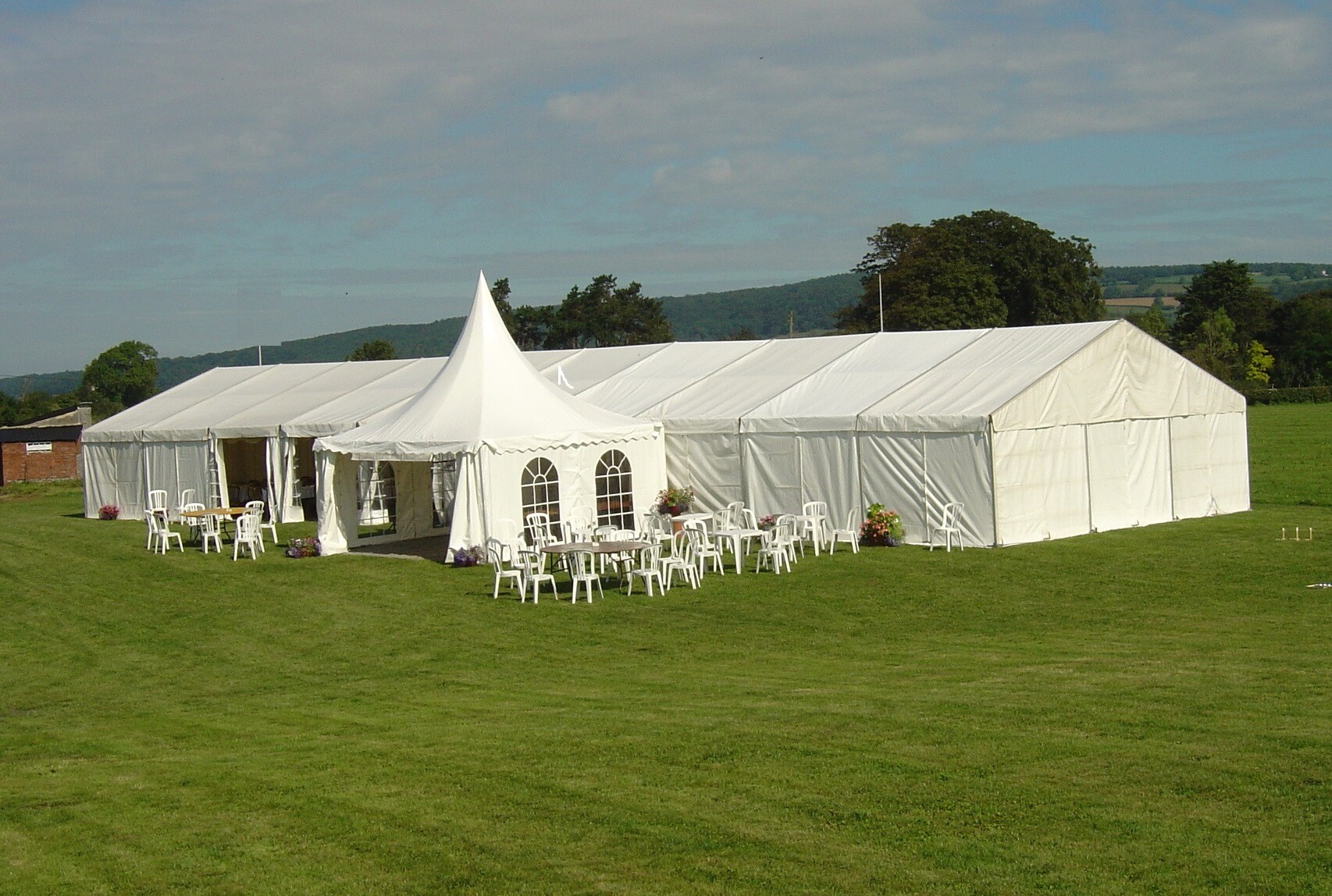 Marquee with elegant hexagonal rounded ends